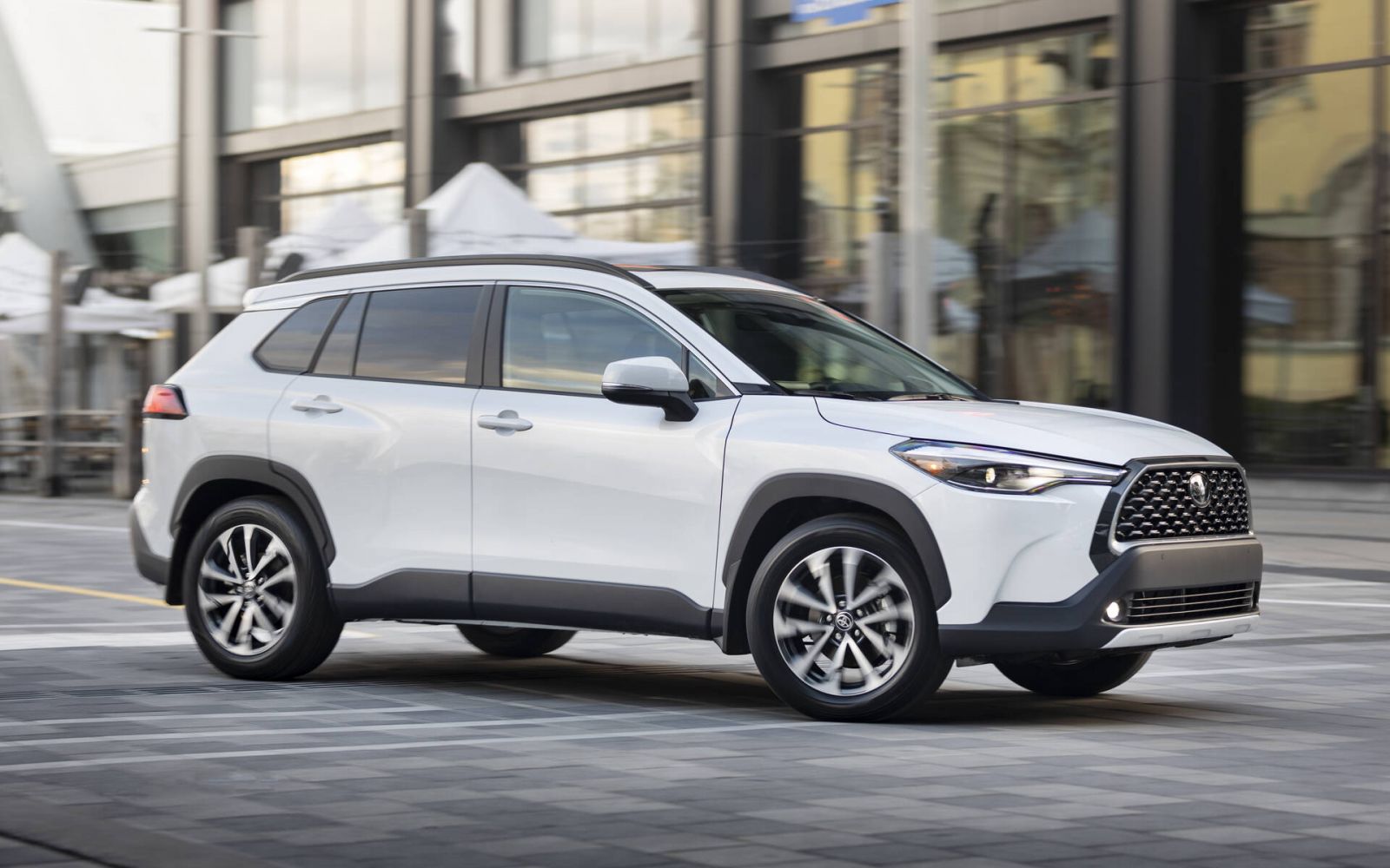 Thân xe Toyota Corolla Cross 2023