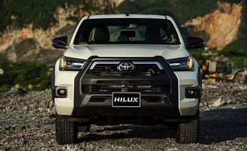 Đánh giá xe Toyota Hilux 2023 tại Đà Nẵng: Nhiều thay đổi đáng giá so với Ford Ranger